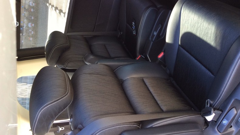 内装後方シート