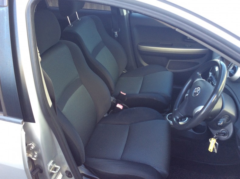 内装前方シート