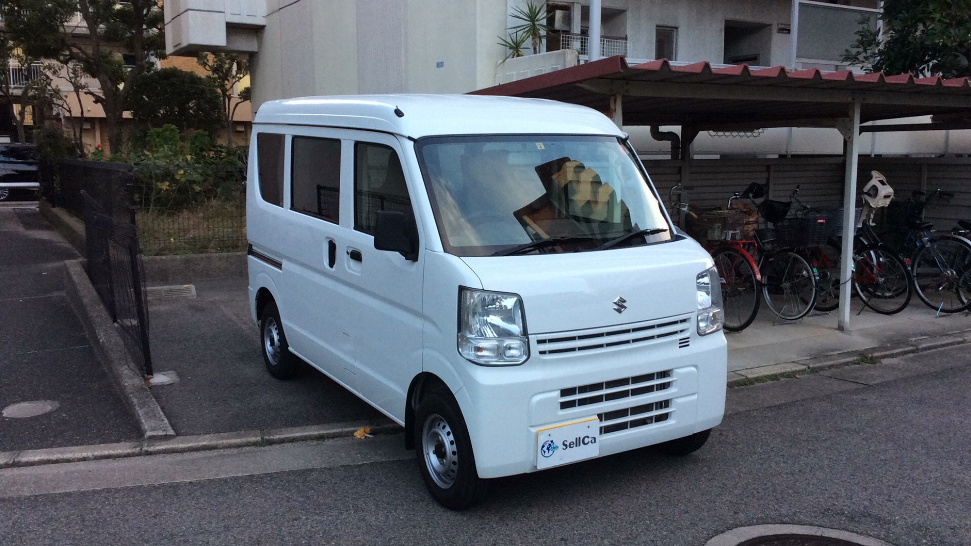 外装右前