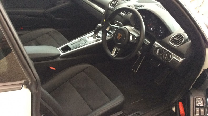 内装前方シート