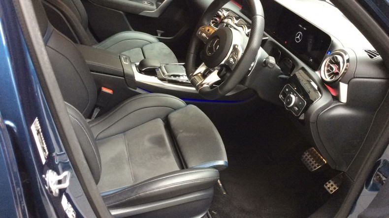 内装前方シート