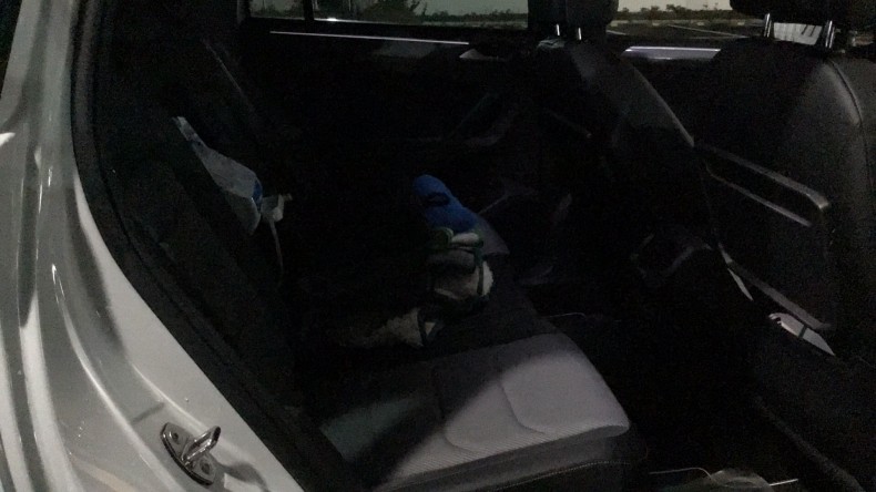 内装後方シート