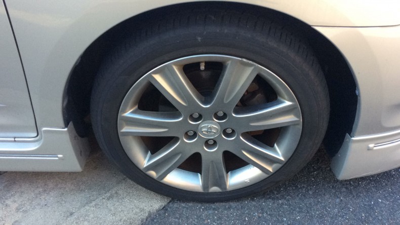 タイヤホイール前