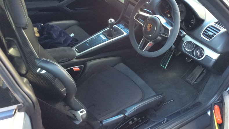 内装前方シート