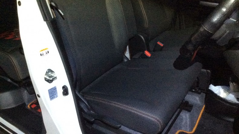 内装前方シート