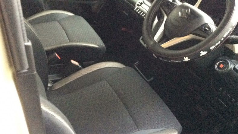 内装前方シート