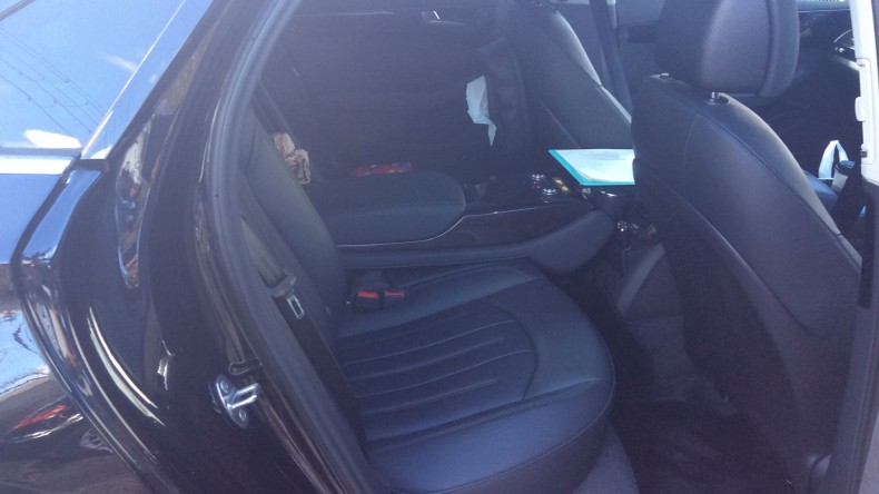 内装後方シート