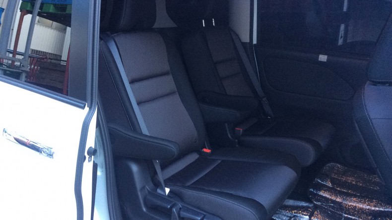 内装後方シート