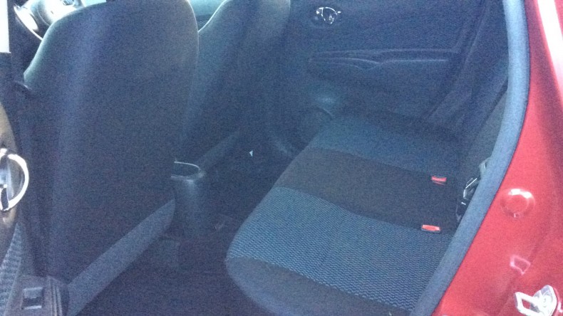 内装後方シート