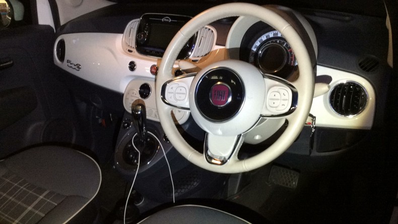 内装インパネ全体