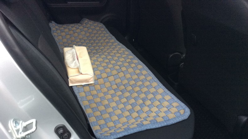 内装後方シート