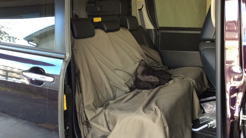 内装後方シート