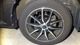 タイヤホイール前