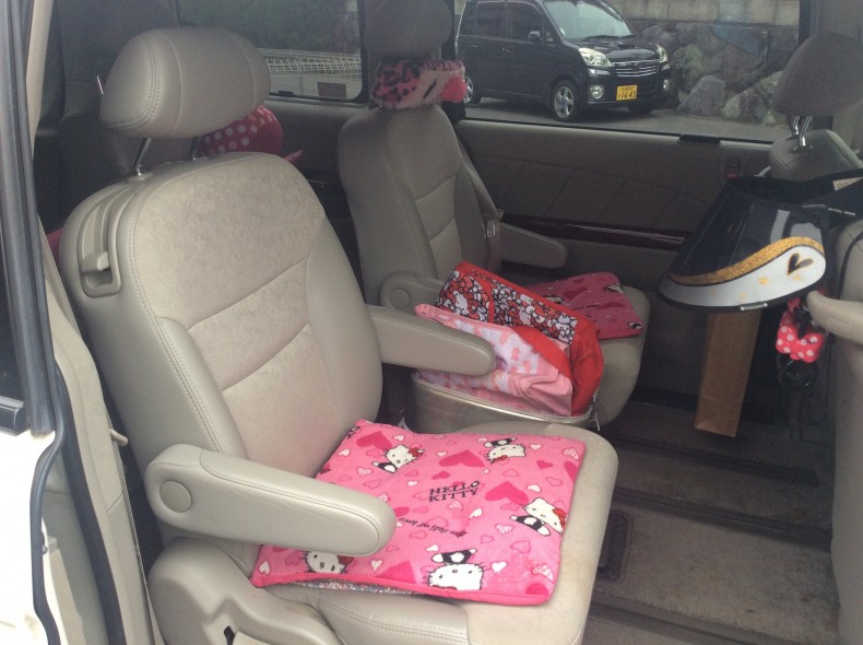 内装後方シート