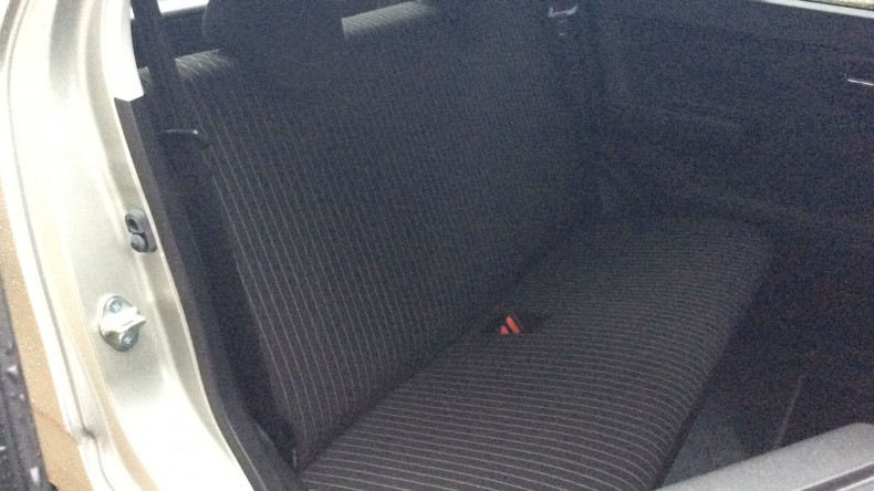 内装後方シート