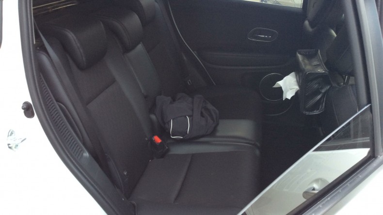 内装後方シート