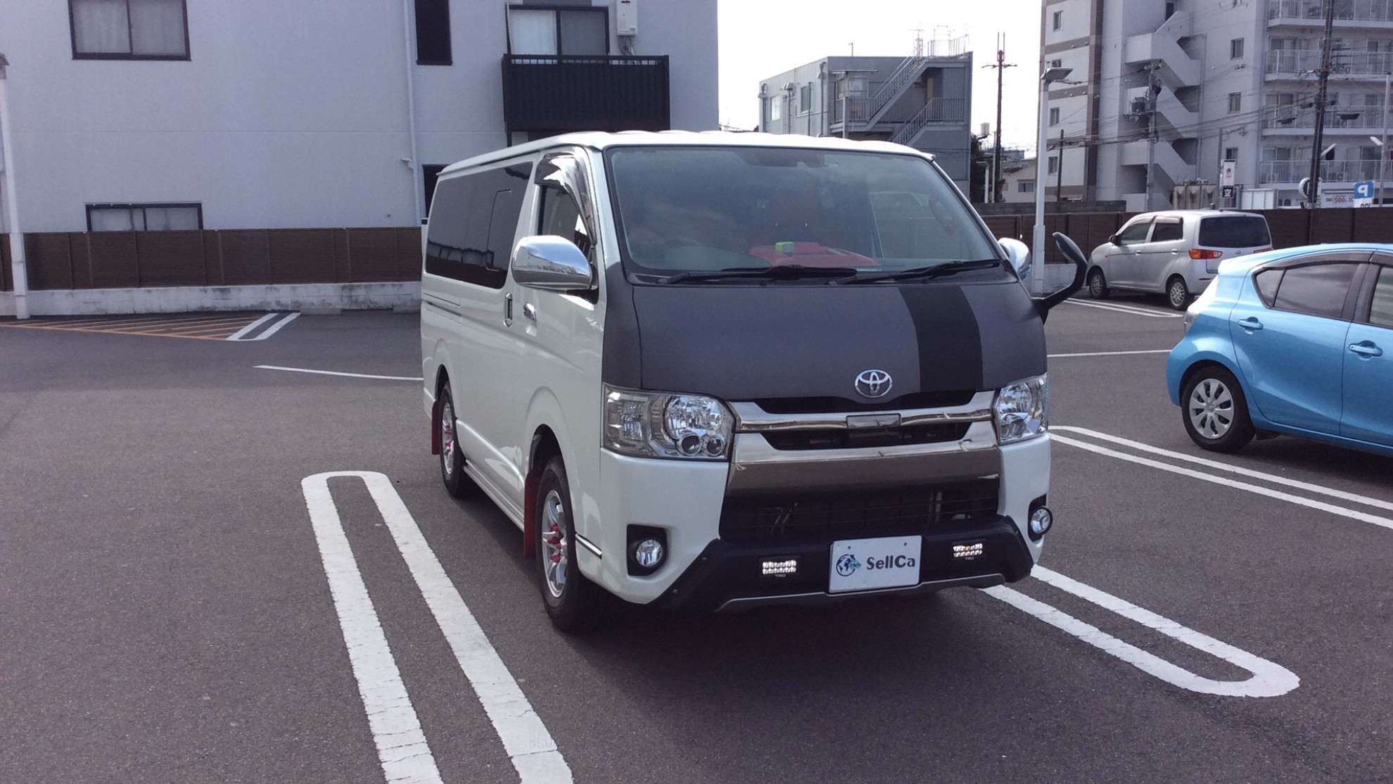 外装右前
