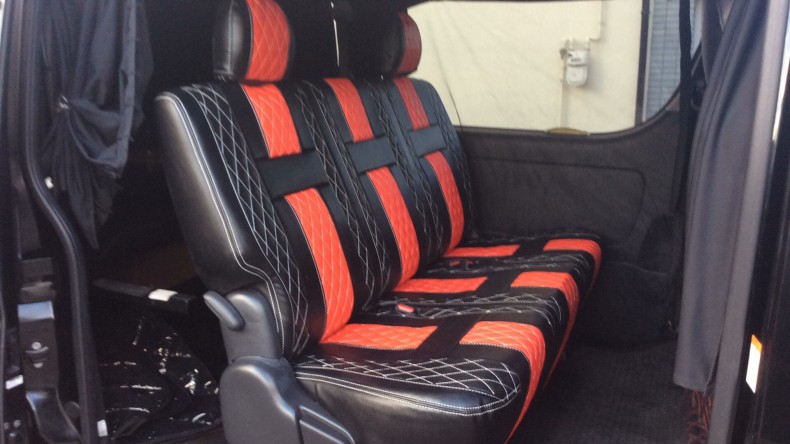 内装後方シート