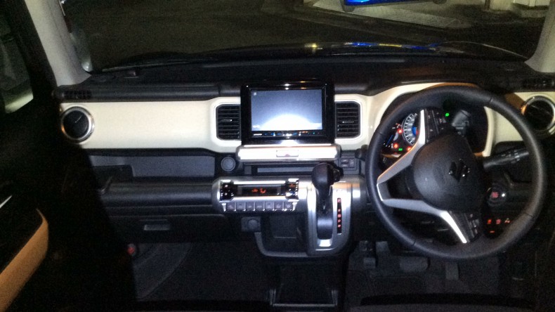 内装インパネ全体