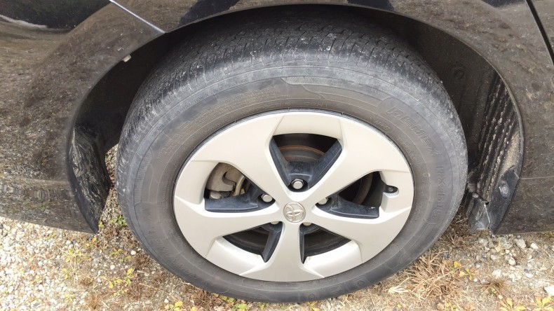 タイヤホイール前