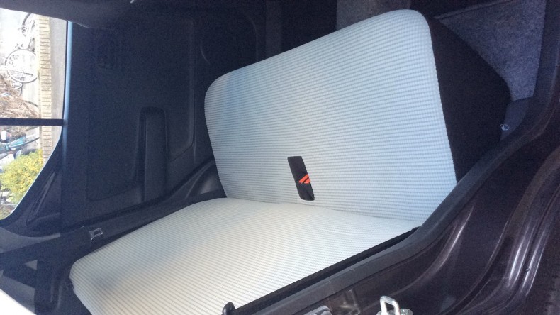 内装後方シート