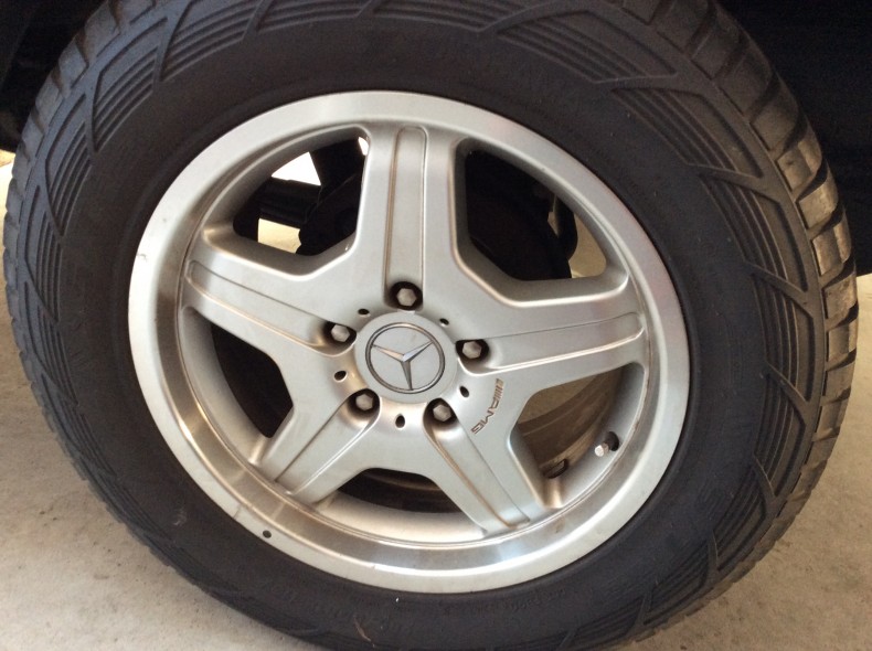 タイヤホイール前