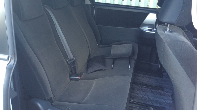 内装後方シート