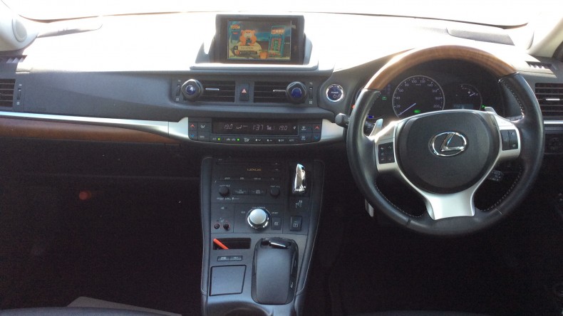 内装インパネ全体