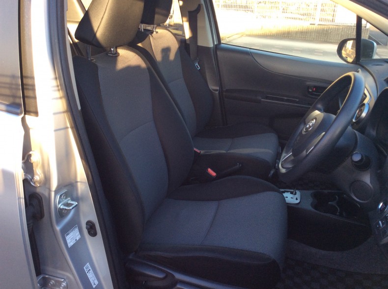 内装前方シート