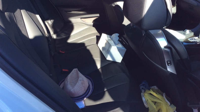 内装後方シート