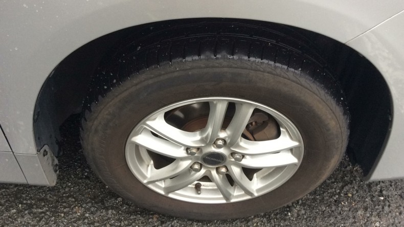 タイヤホイール前