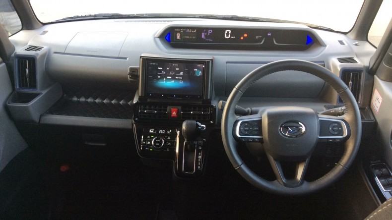 内装インパネ全体