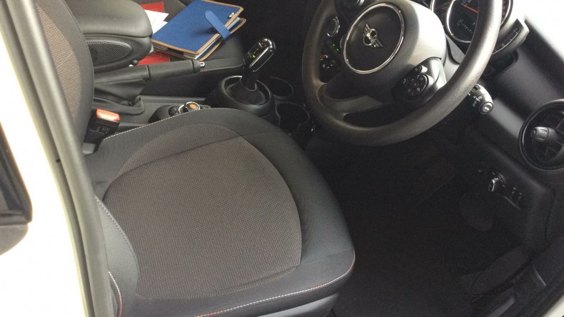 内装前方シート