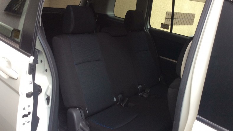 内装後方シート