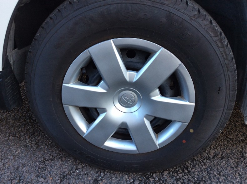 タイヤホイール前