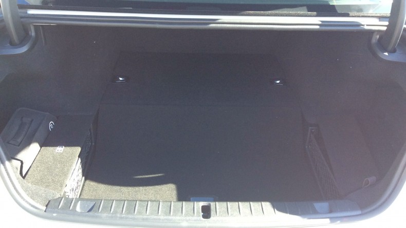 内装トランク