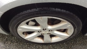 タイヤホイール前