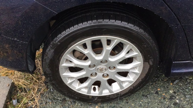 タイヤホイール前