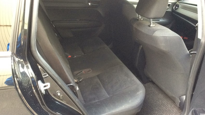 内装後方シート