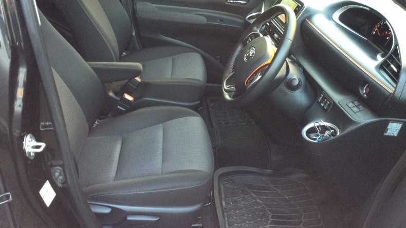 内装前方シート