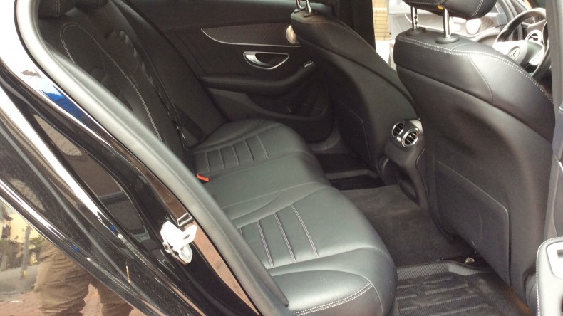 内装後方シート