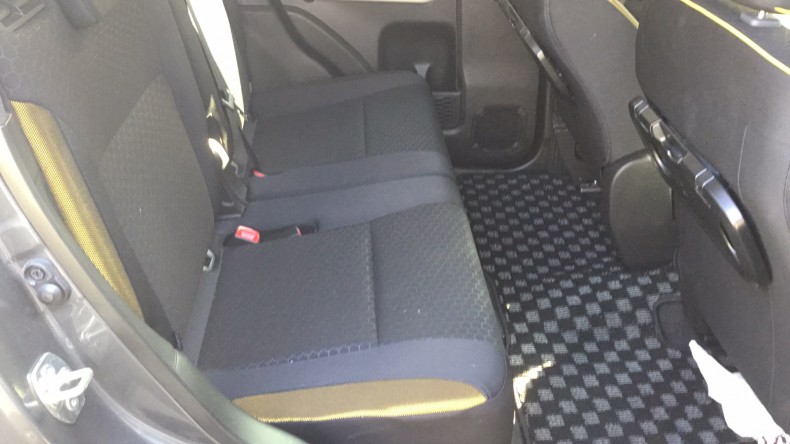 内装後方シート