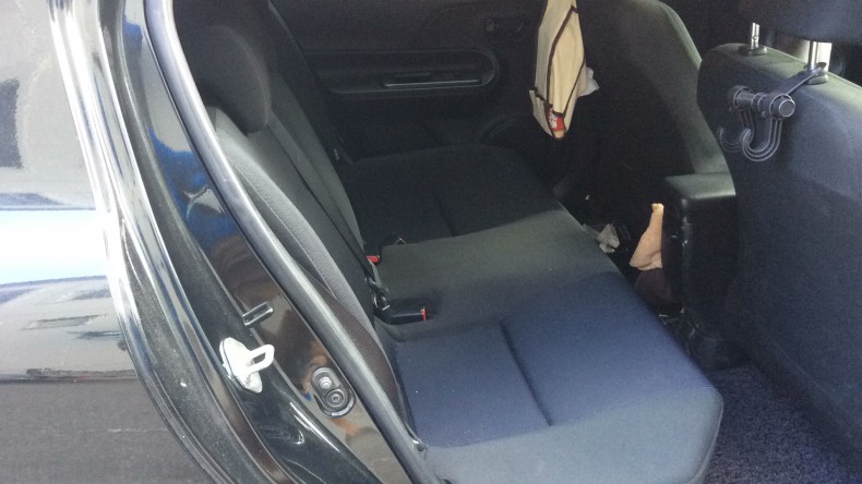 内装後方シート