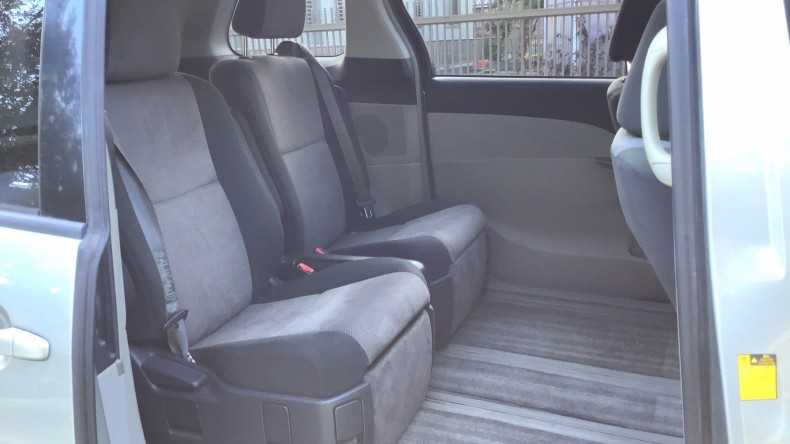 内装後方シート