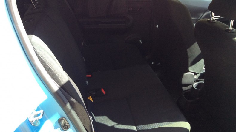 内装後方シート