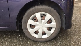 タイヤホイール前