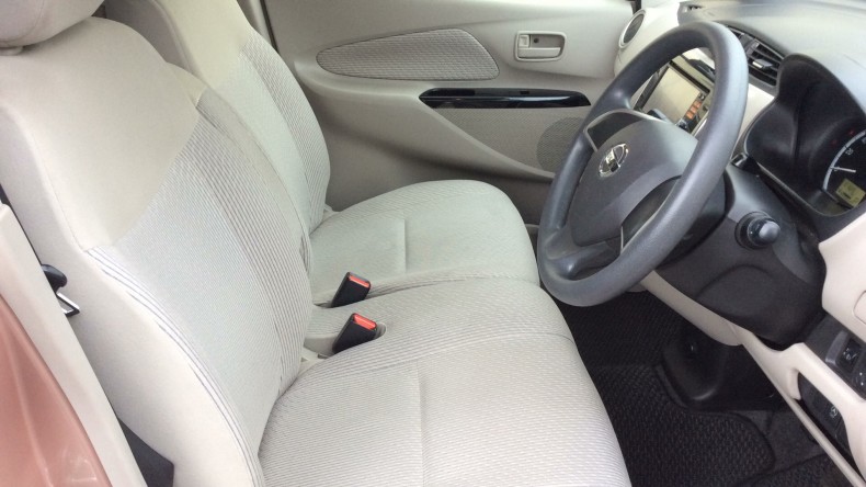 内装前方シート