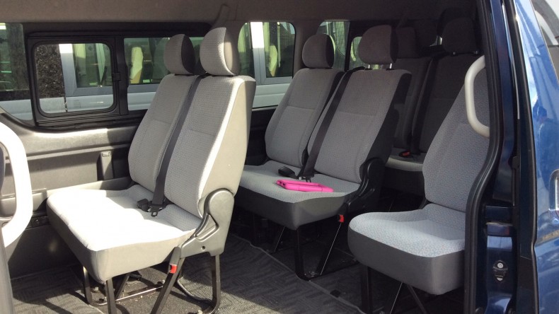 内装後方シート