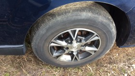 タイヤホイール前