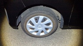 タイヤホイール前